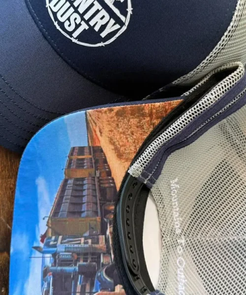 Trucker Caps Country Dust. Made tough for everyday wear